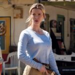 Betty Gilpin Biography Early Life, Career, Net Worth & More